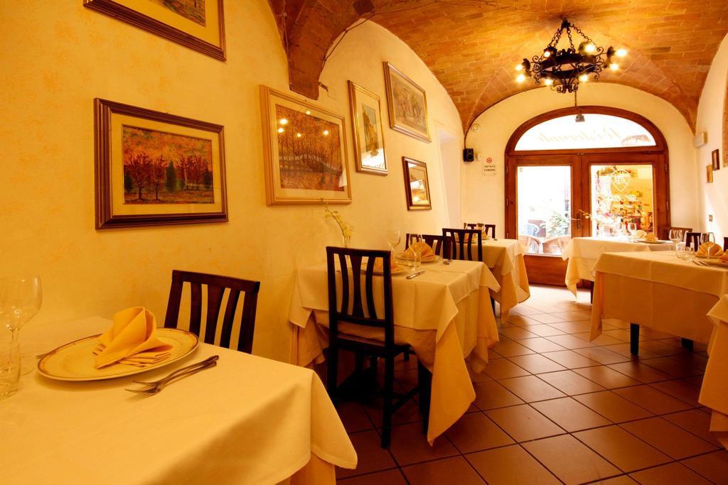 Locanda Il Pino San Gimignano Exterior photo